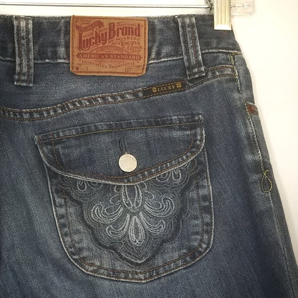 **SOLD** Lucky Brand Flap Back Pocket Jeans
